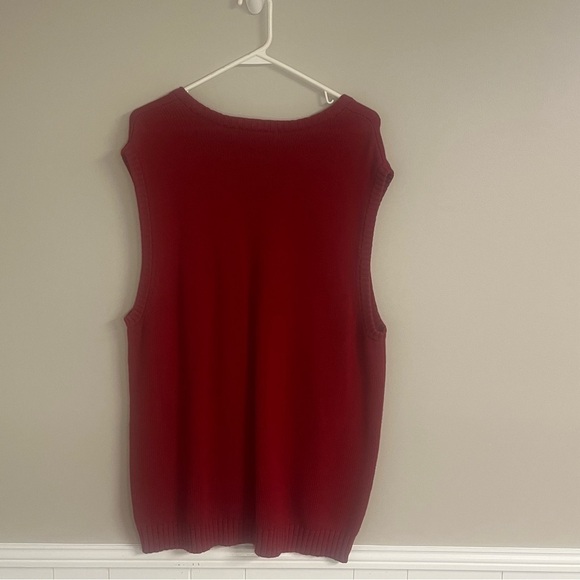 Chaps Red Sleeveless Sweater - Picture 2 of 3